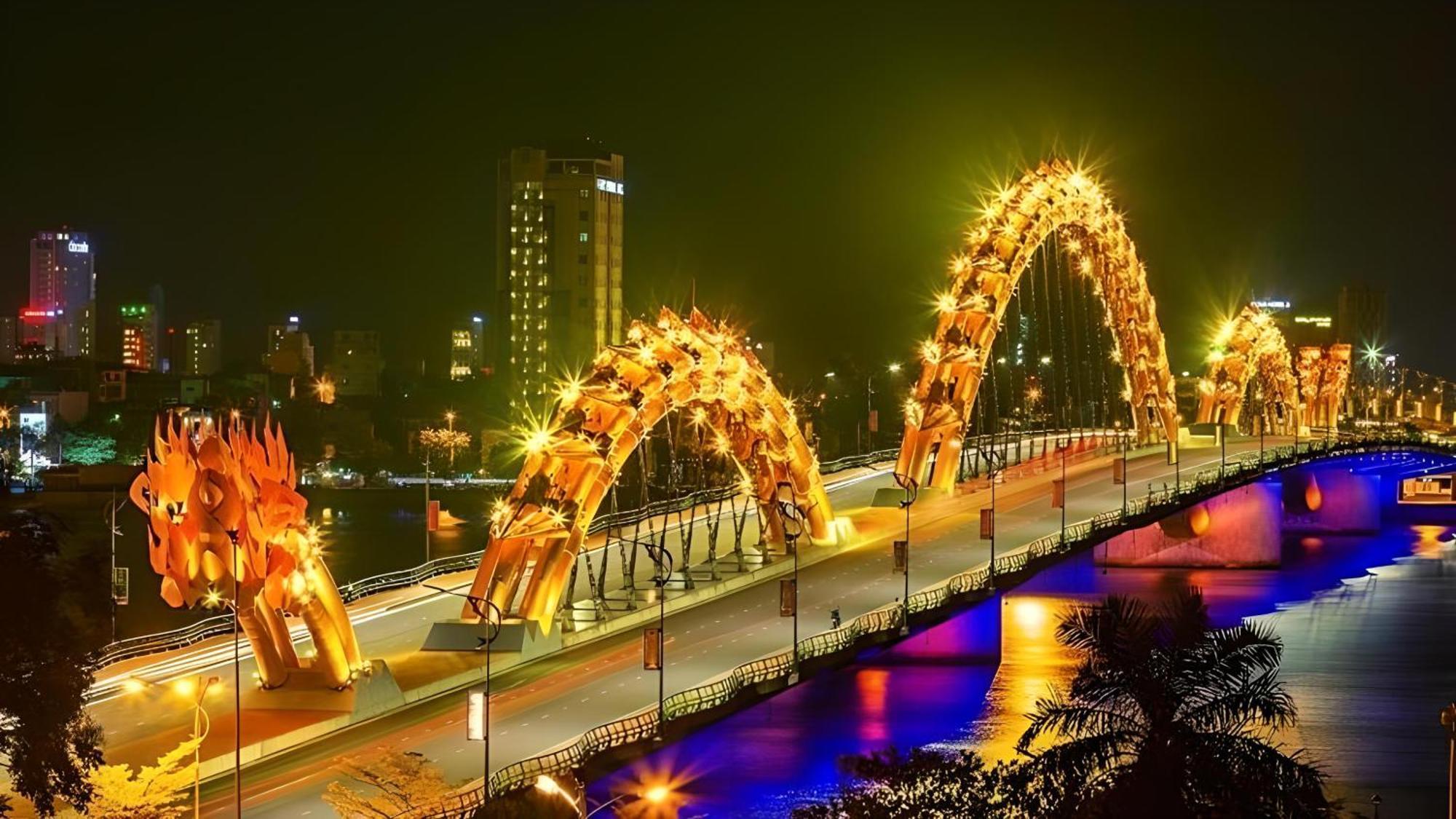 Sofia Suite Hotel Danang Bagian luar foto