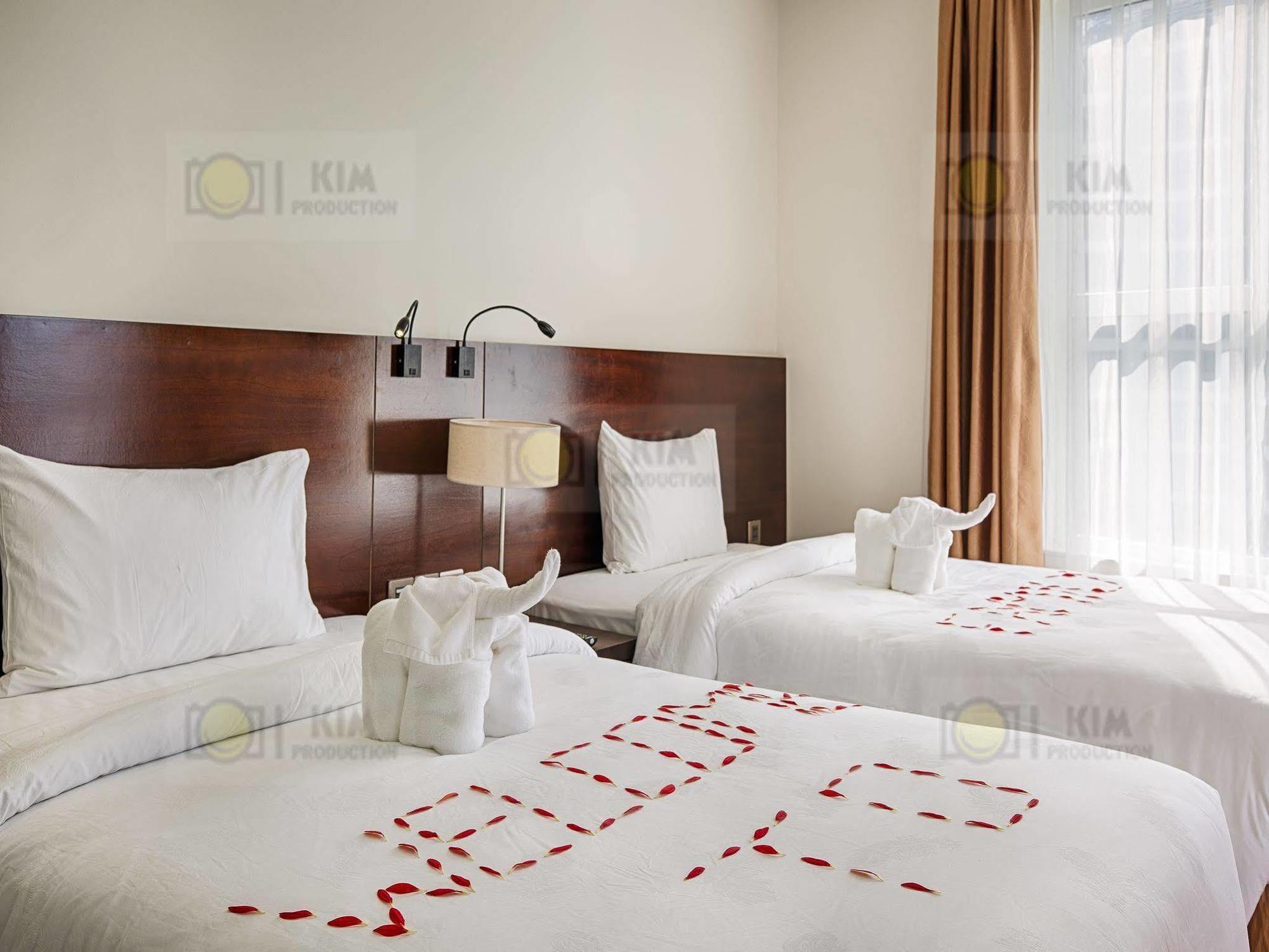 Sofia Suite Hotel Danang Bagian luar foto