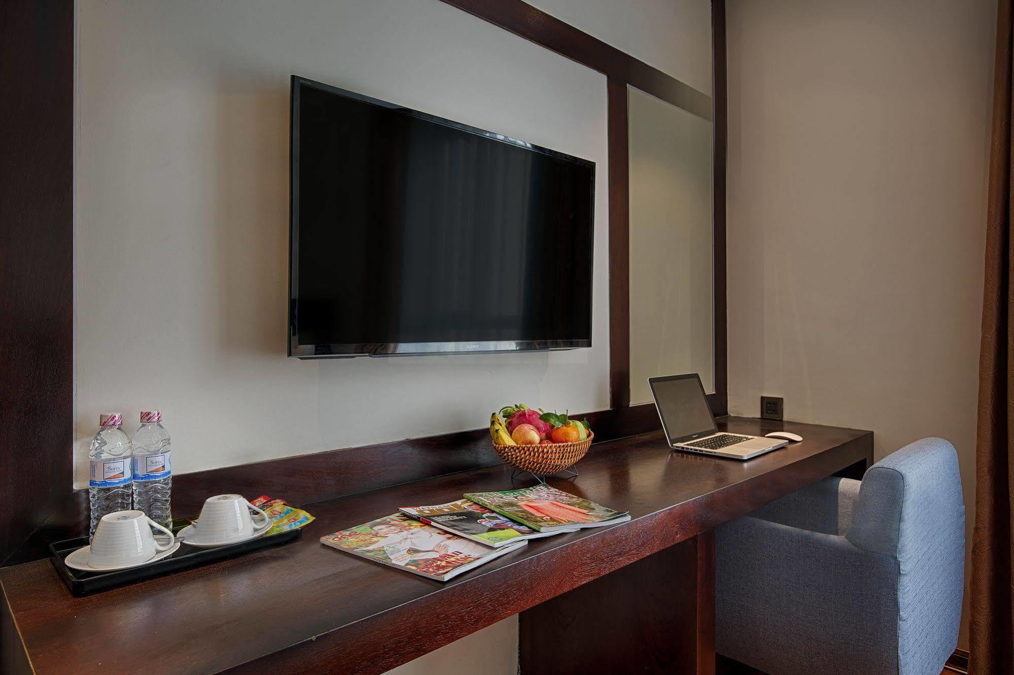 Sofia Suite Hotel Danang Bagian luar foto